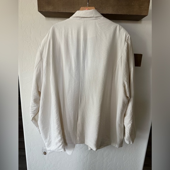 And now this|White oversized boyfriend blazer in plus size,simple & chic••staple - Picture 7 of 13